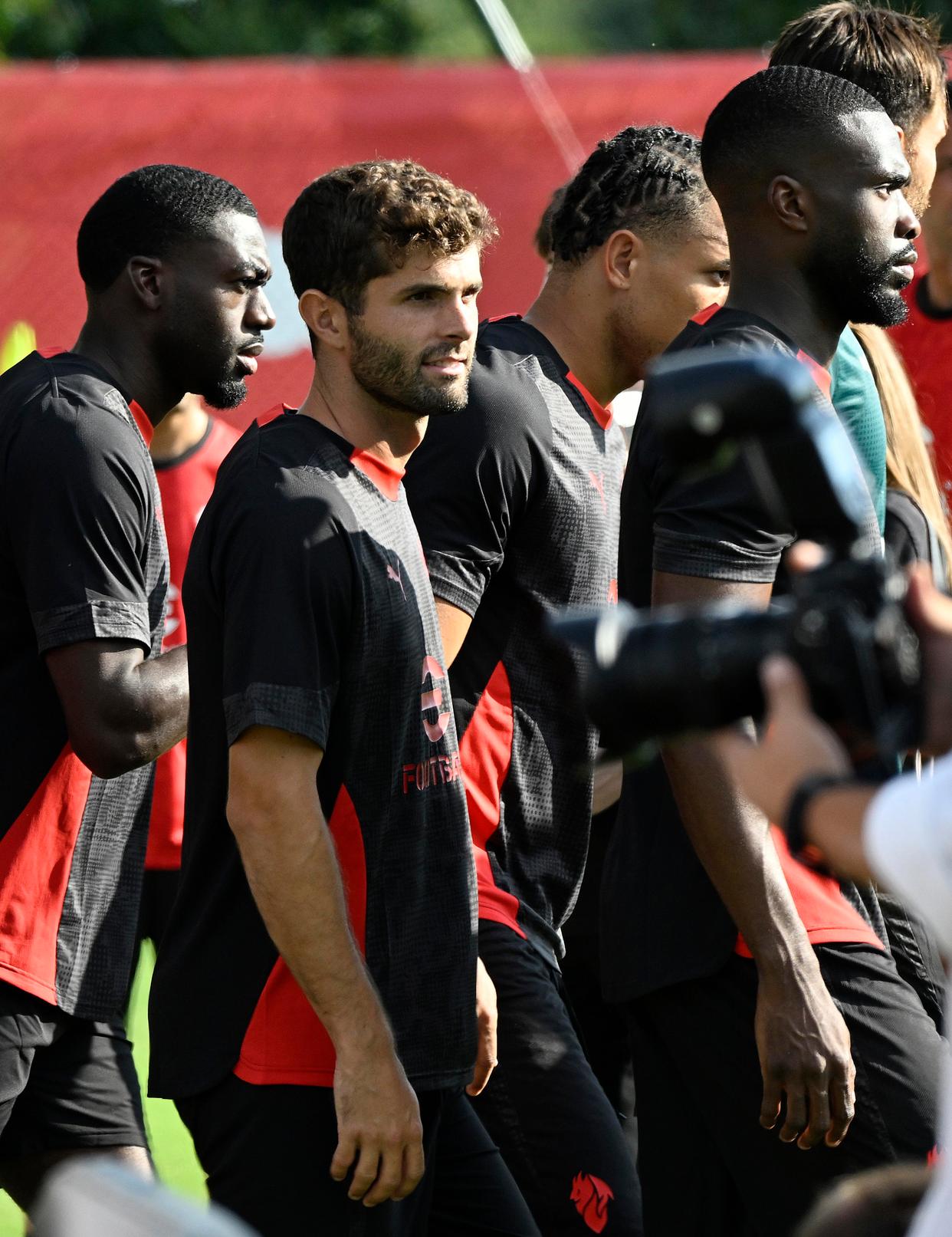 开云体育包含转会期体能课后，AC米兰迎来里程碑备战意甲，赛场秩序良好，赛季目标并未改变的词条